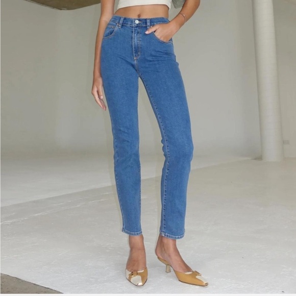 Abrand Jeans a 95 mid rise stovepipe in Liliana size 26 - Picture 1 of 5